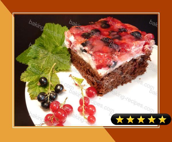 Chocolate Berries Cake With Mascarpone recipe