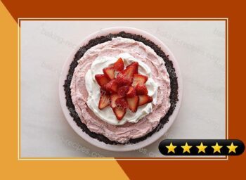 Easy Strawberry Cream Pie recipe